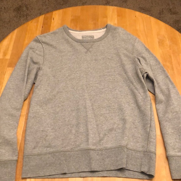 GAP Crewneck Sweater - Picture 2 of 4
